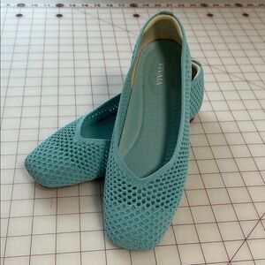 Vivaia NWOB Margot Acqua Mesh Flats